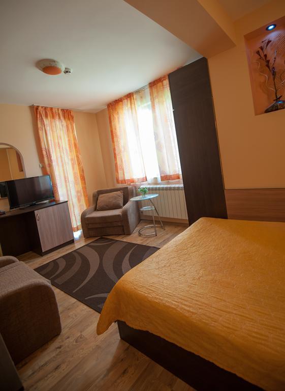 Guest House Lidia Tsigov Chark Esterno foto